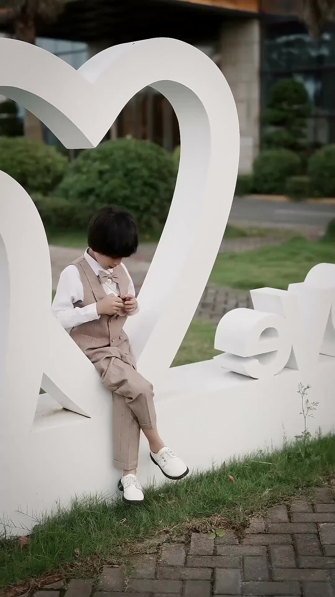 Satu Hati di Tengah Badai Episode 1