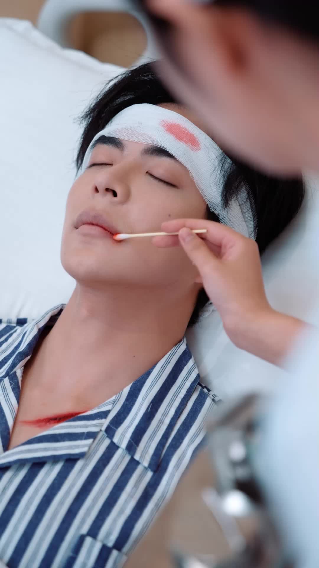日暮青山绿渐隐 第10集