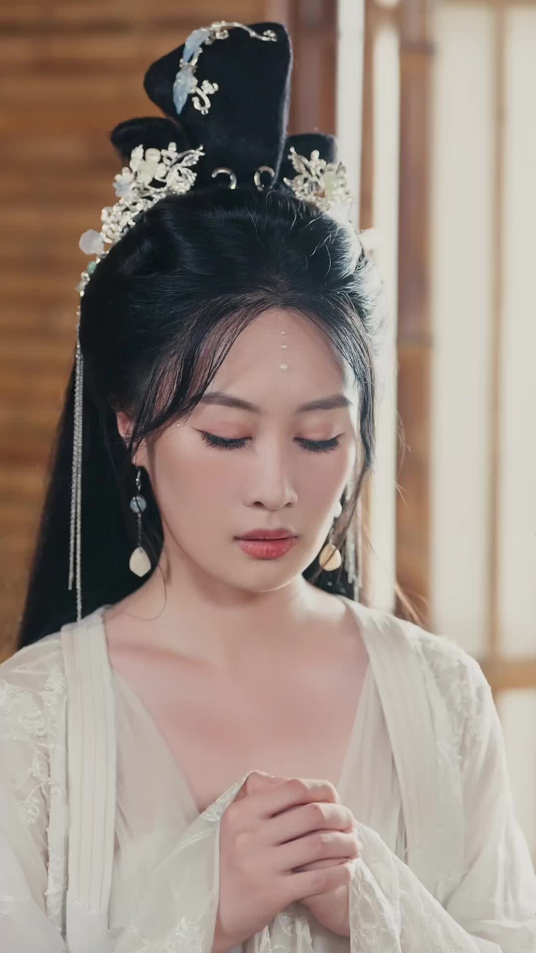 Pearls Misplaced, Love Returned Episode 11