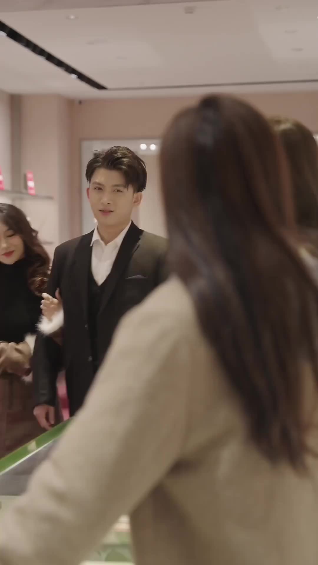 Pacarku Si Dewa Rejeki Episode 4