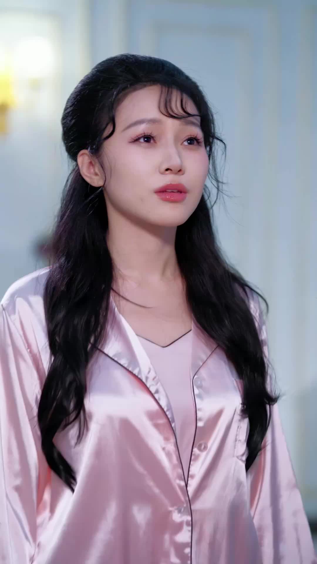 Pesona Sang Istri Klasik Episode 10