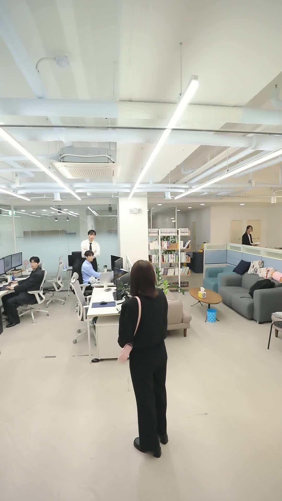 The Girl in a Man’s Office Episode 2