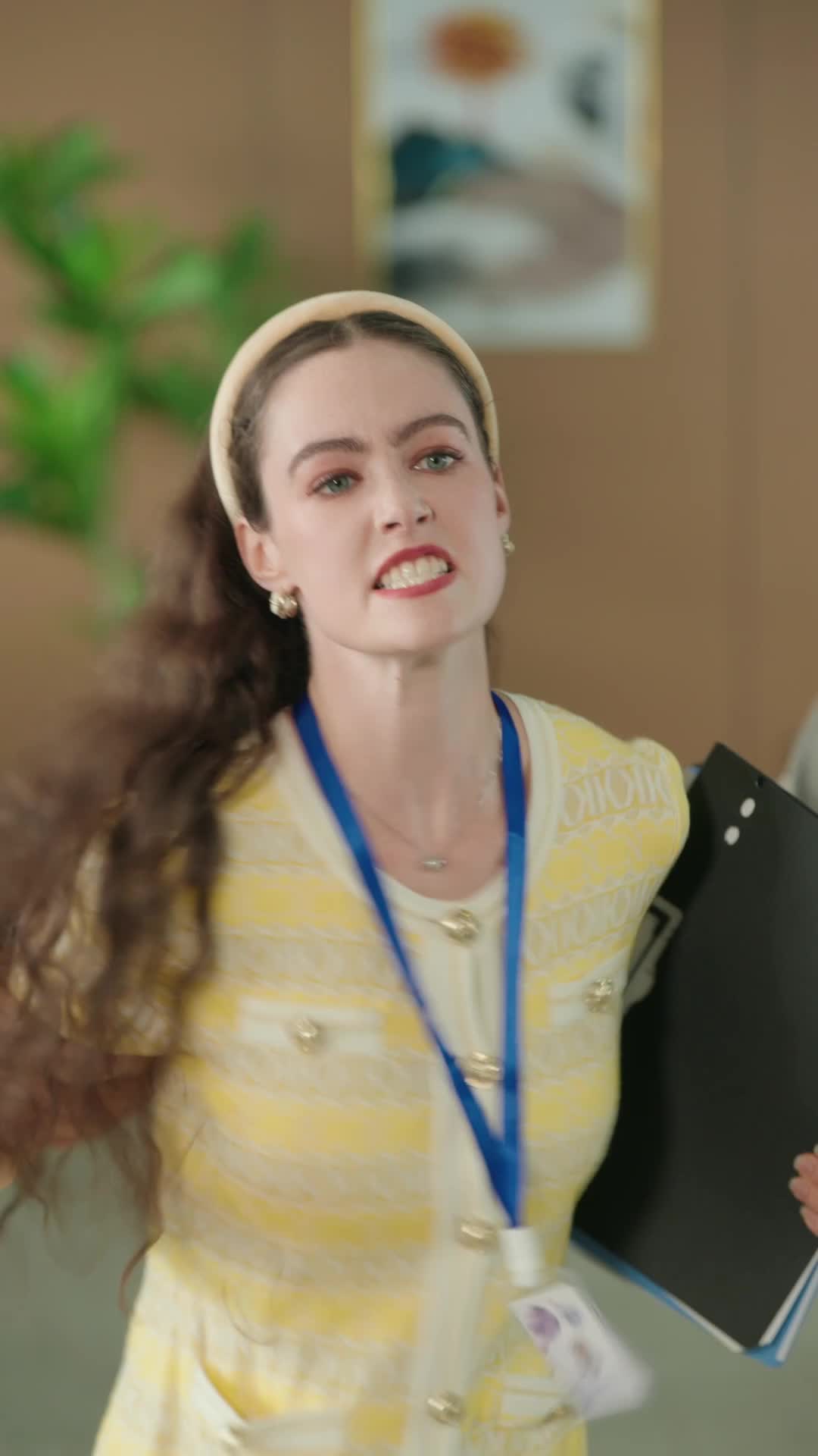 The Intern is the Undercover Boss Episode 11