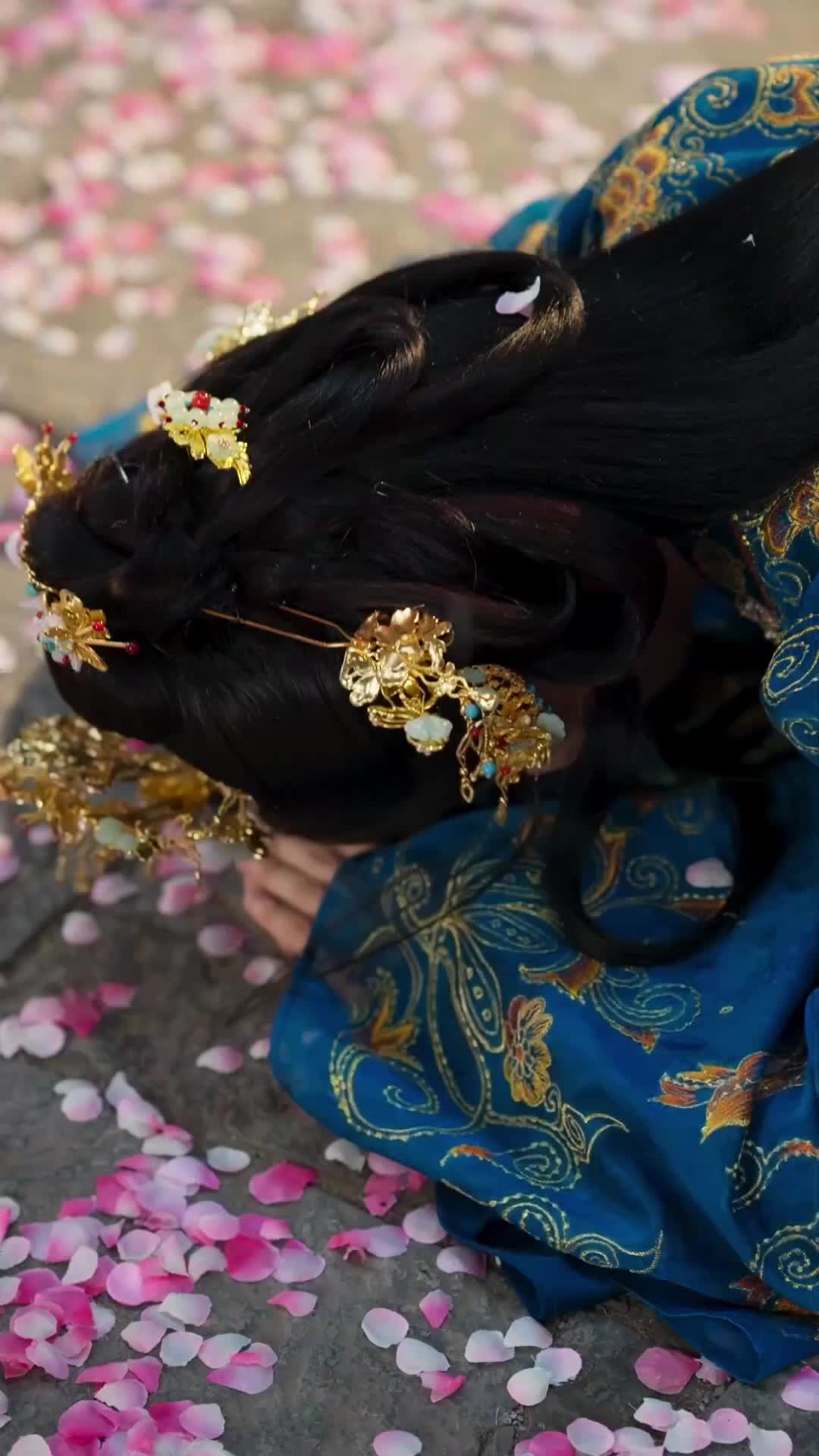 Beneath the Crown, Behind the Lies Episode 7
