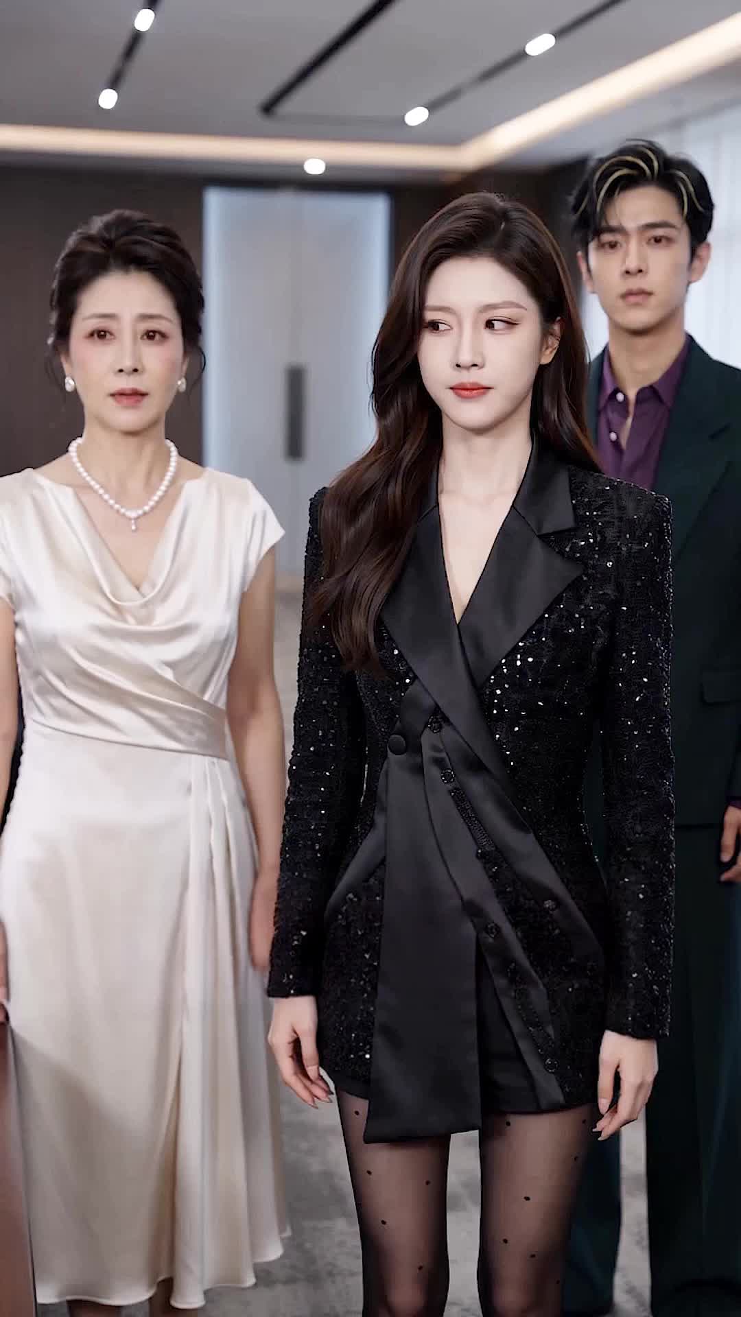 Betrayed by Love, Backed by a Trillion Episode 11