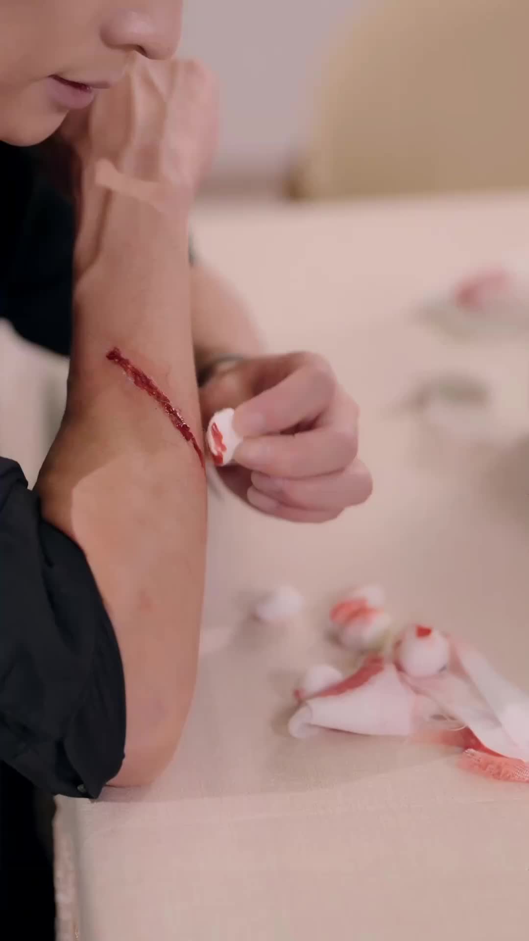 Loving the Enemy on My Bed Episode 7