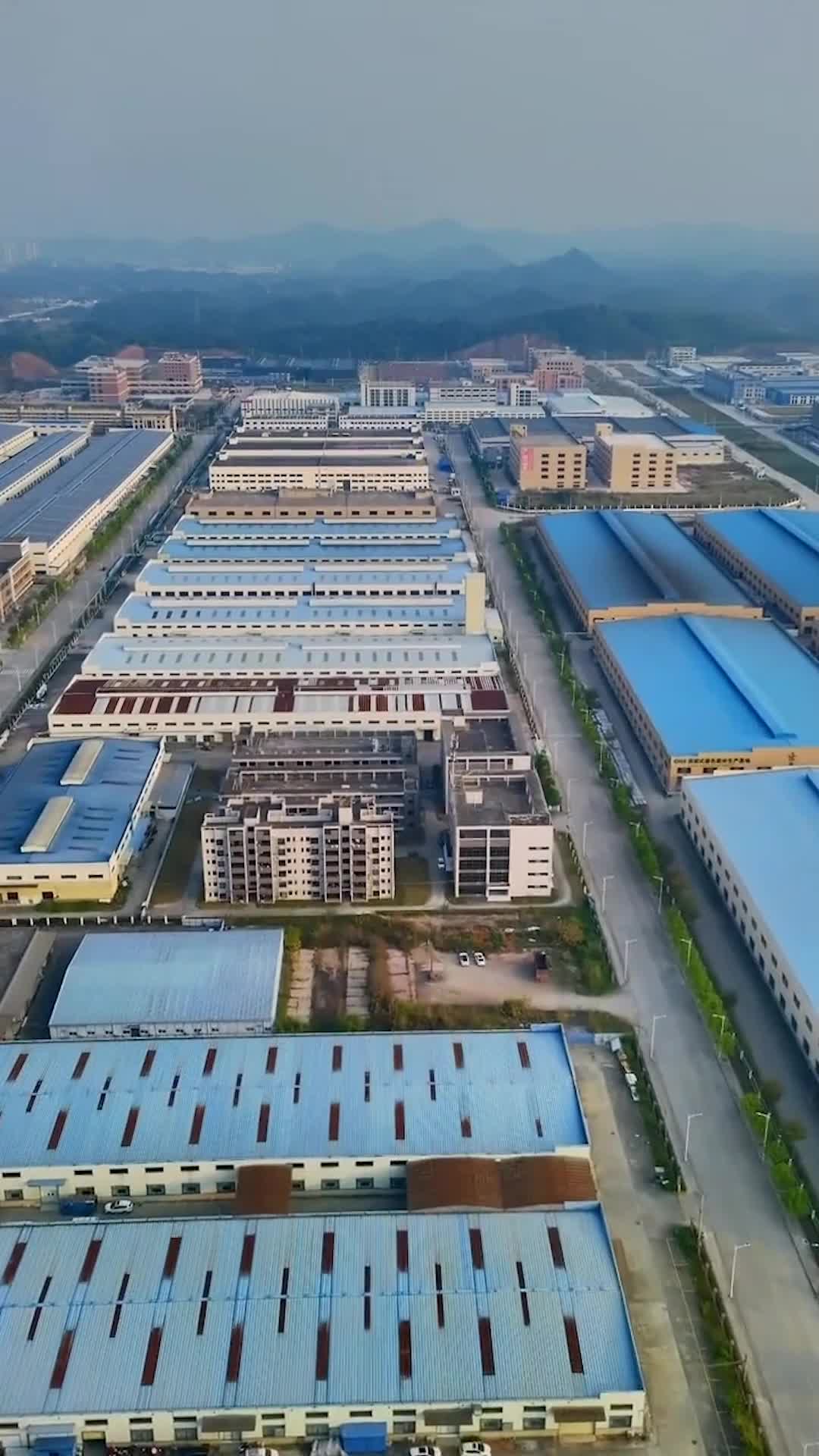 被裁员后厂子倒闭了 第1集