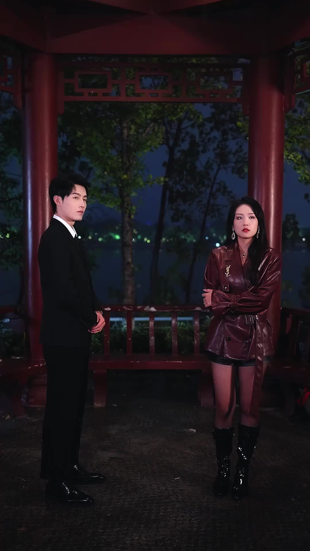 Queen in Disguise: Play Nice, Strike Hard Episode 11