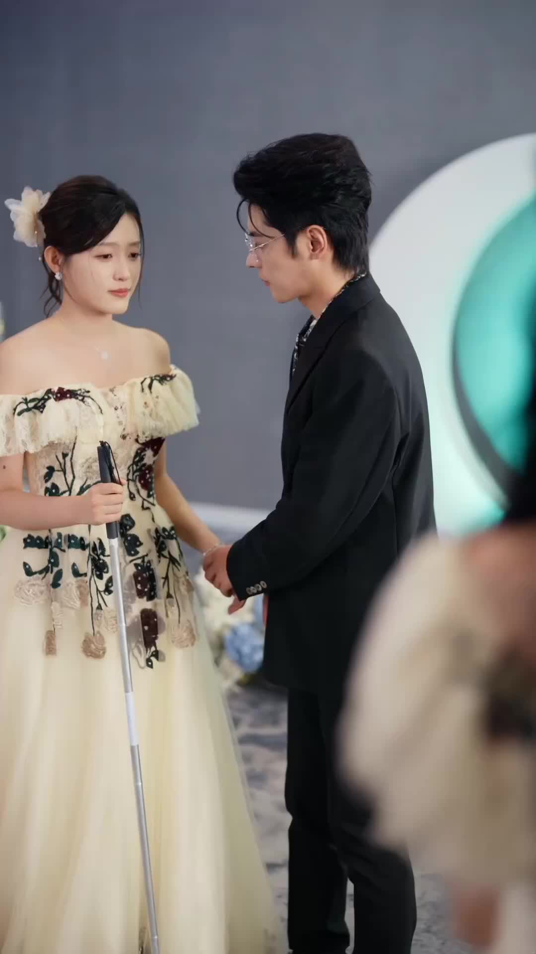 Istri yang Dimanjakan - Episode 37 - Episode 37