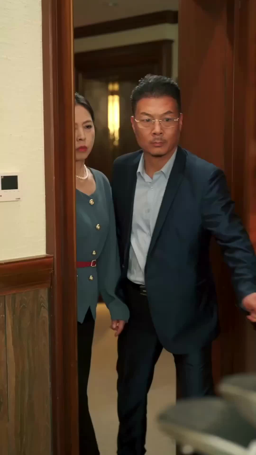 Kau Bagai Angin, Aku Bagai Debu - Episode 32 - Episode 32