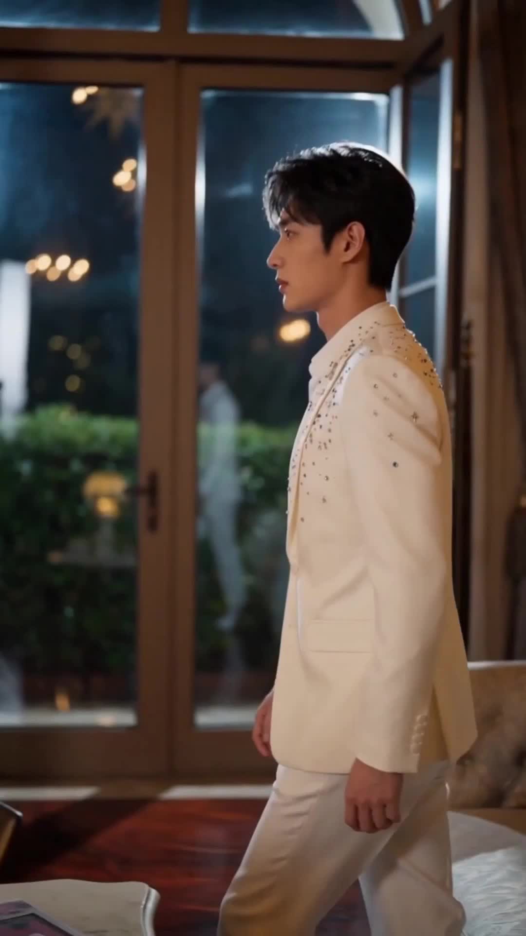 Turning His Curse into a Whisper of Love Episode 2