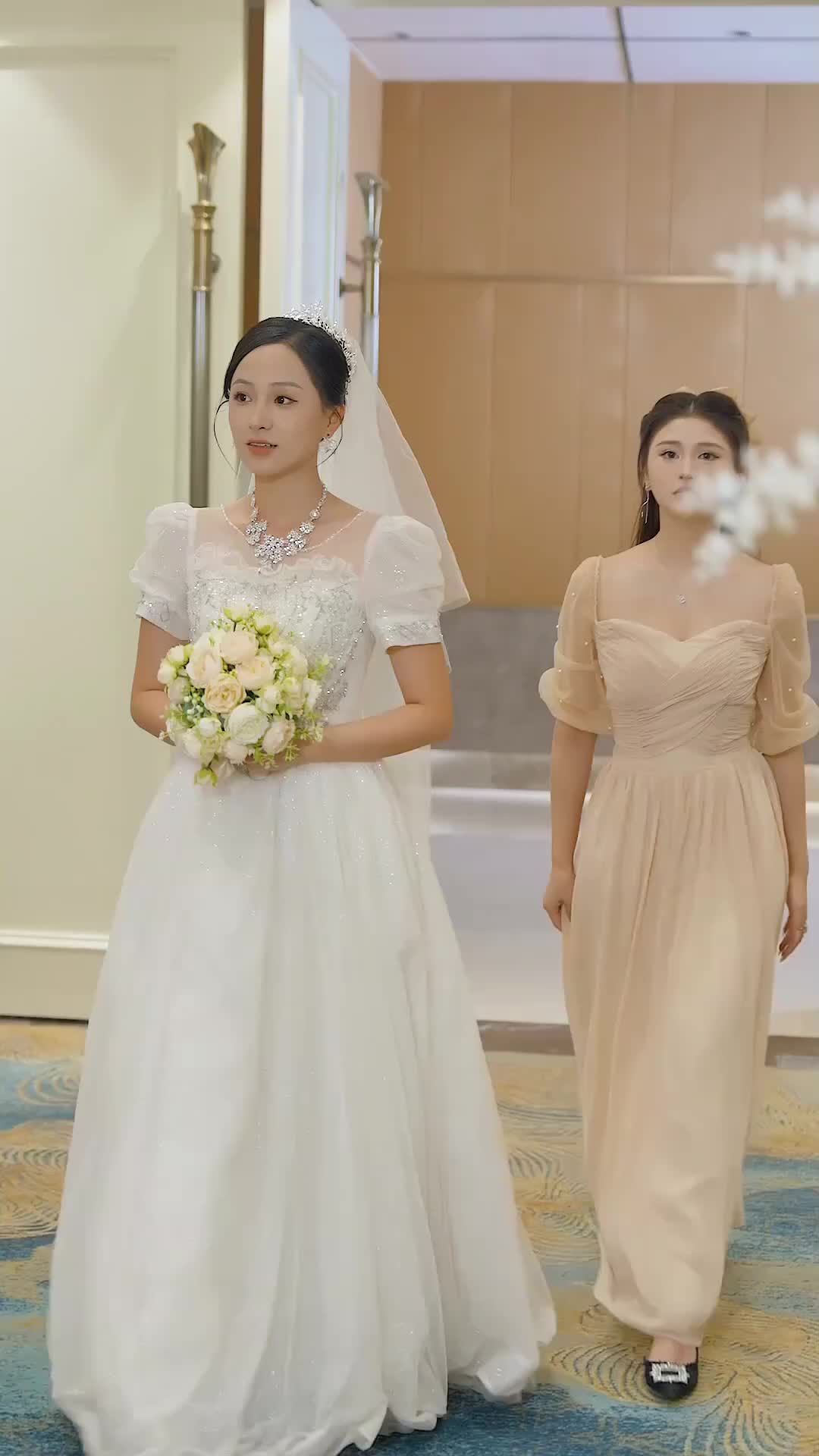 Kaya Disanjung, Bangkrut Disingkirkan Episode 4