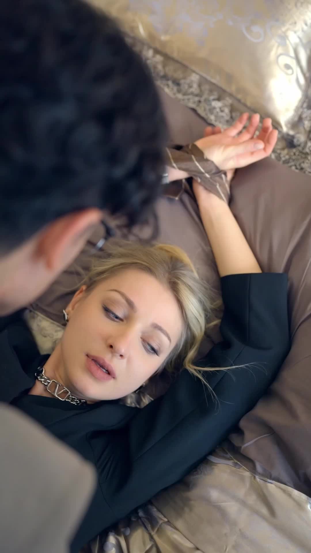 Durmiendo con el hijo de mi exmarido Episodio 10