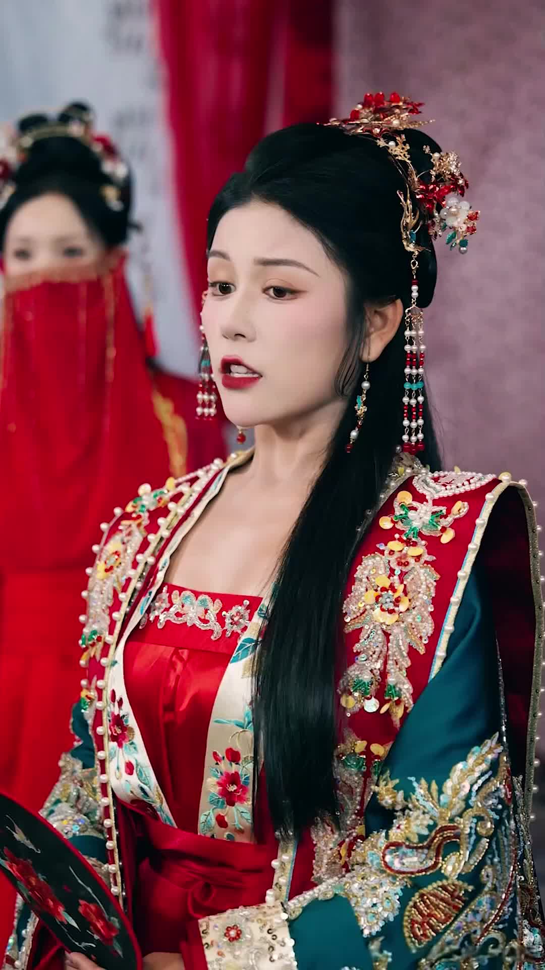 Putri Mahkota Menolak Menikah Episode 9