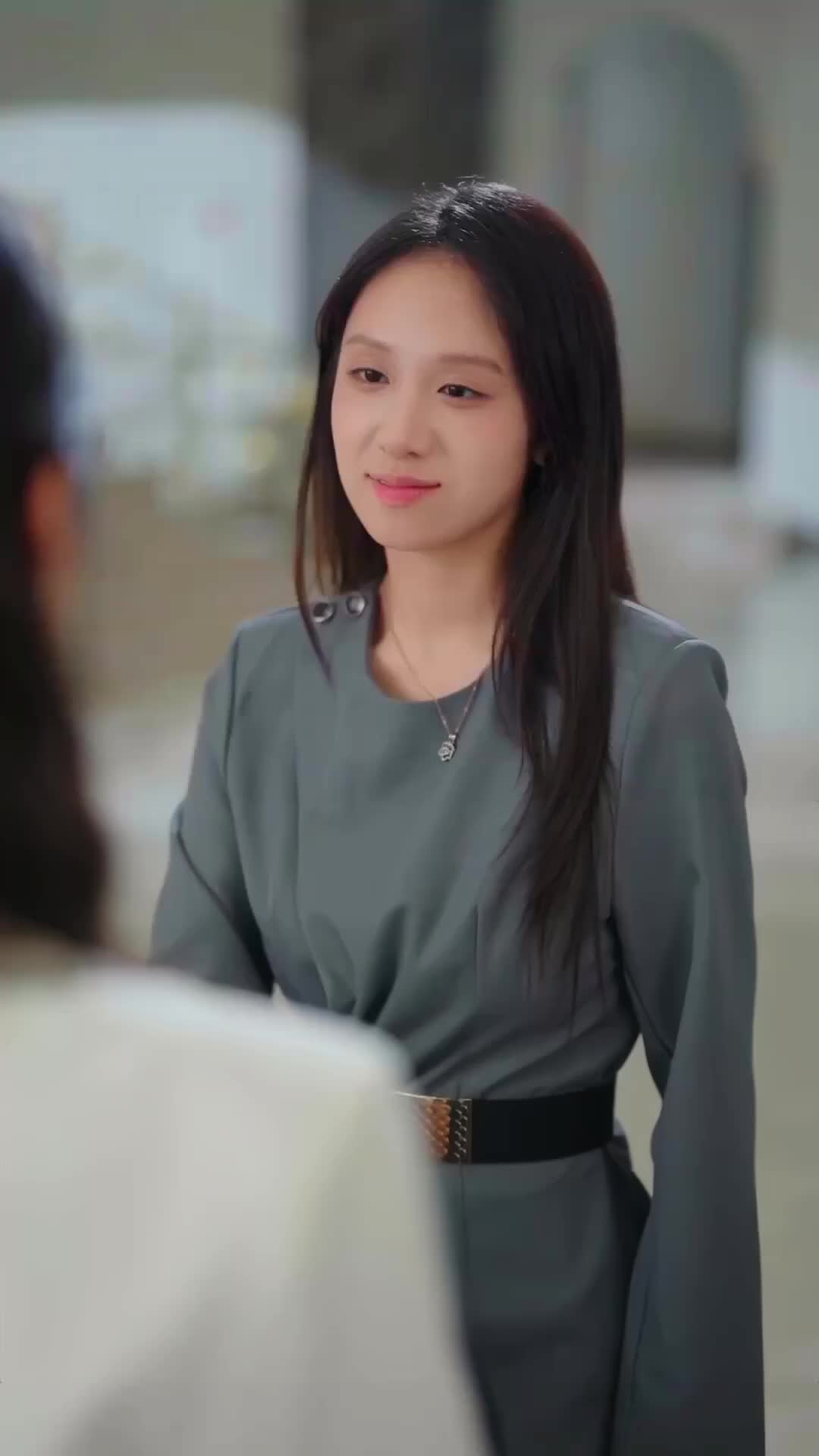 Pesona Istri Sang Penguasa Episode 4