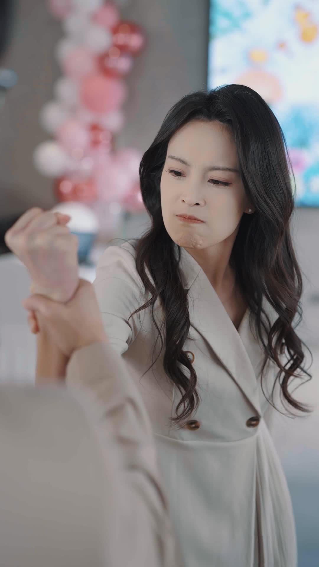 Reclaim My Throne, Watch Them Fall Episode 9