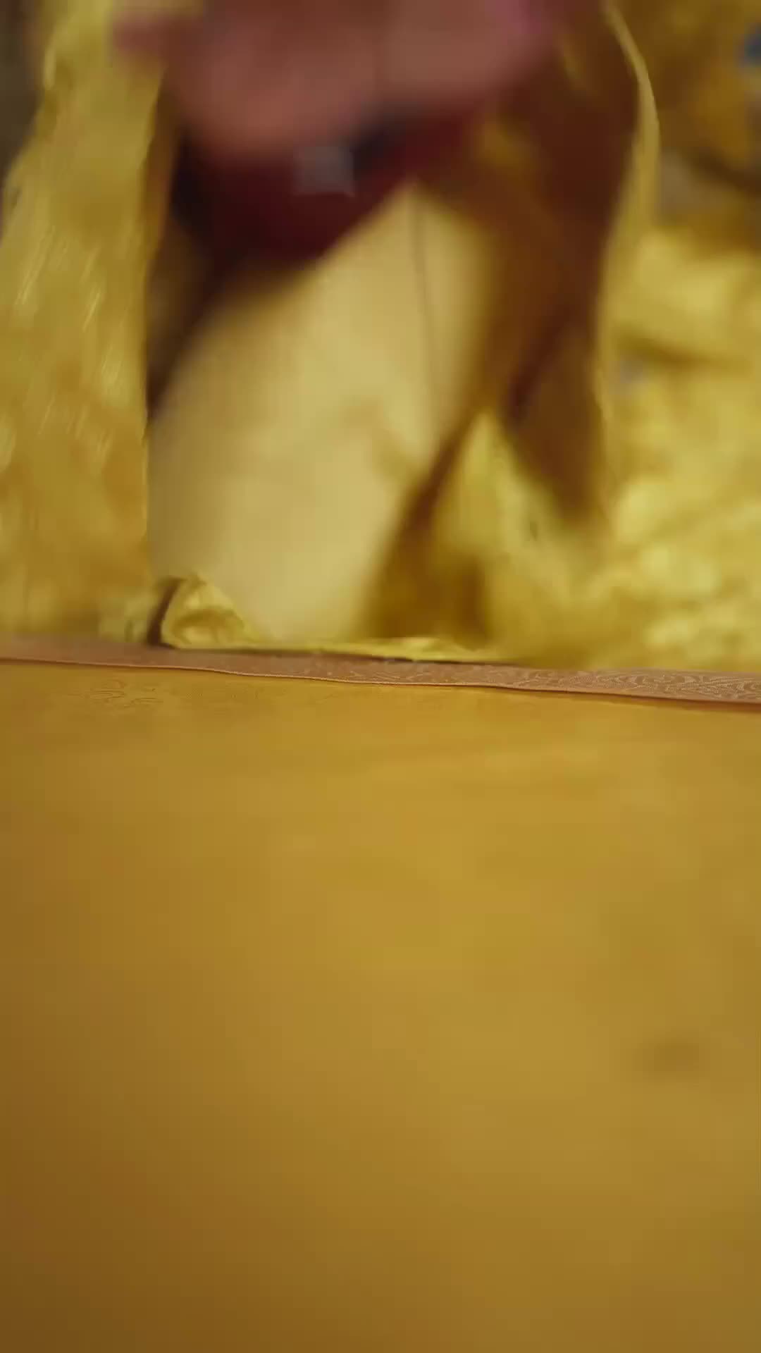 Crown in My Hands, Blood on Yours Episode 9