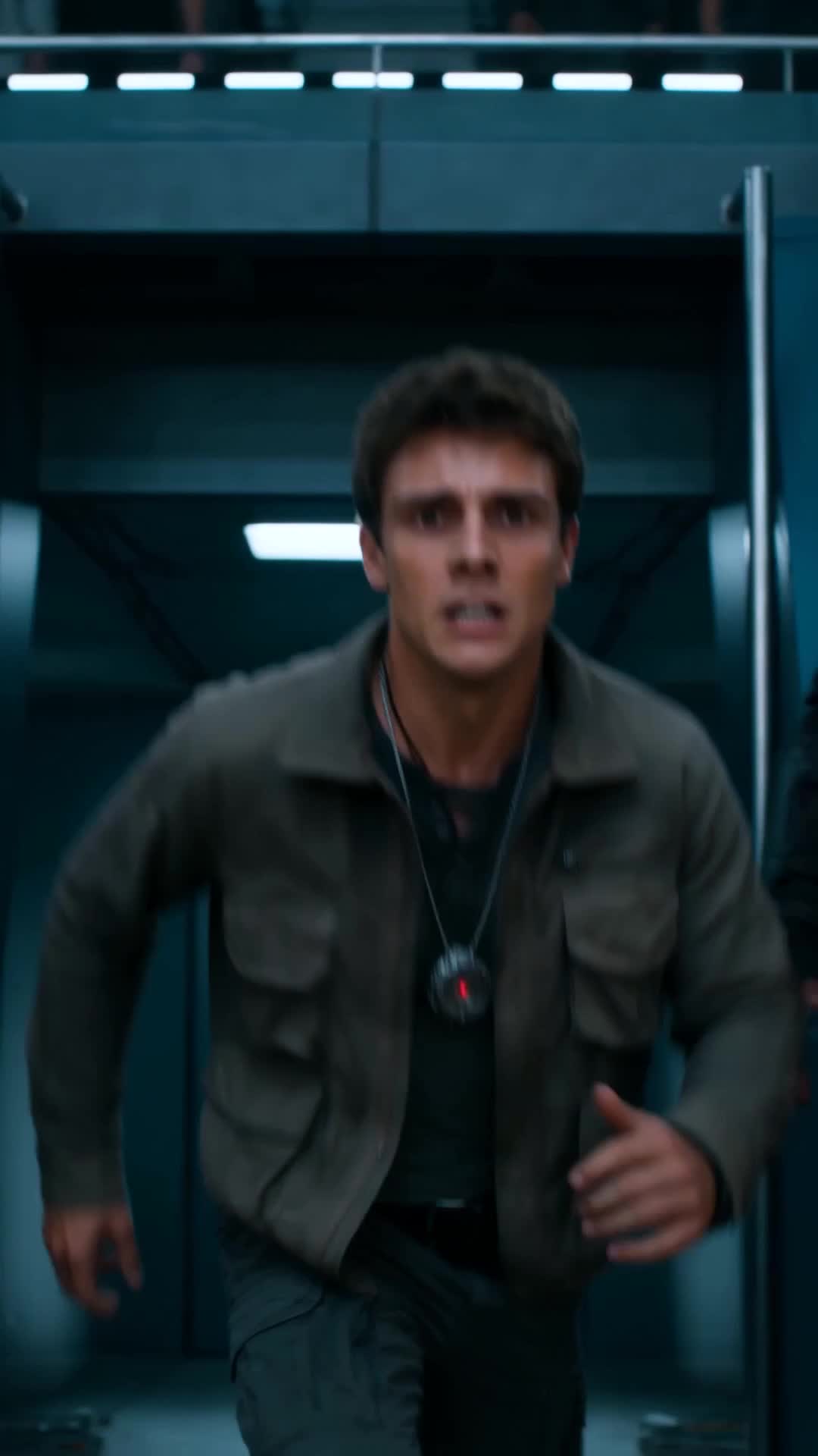 Tempestad: El Último Mecha Episodio 10