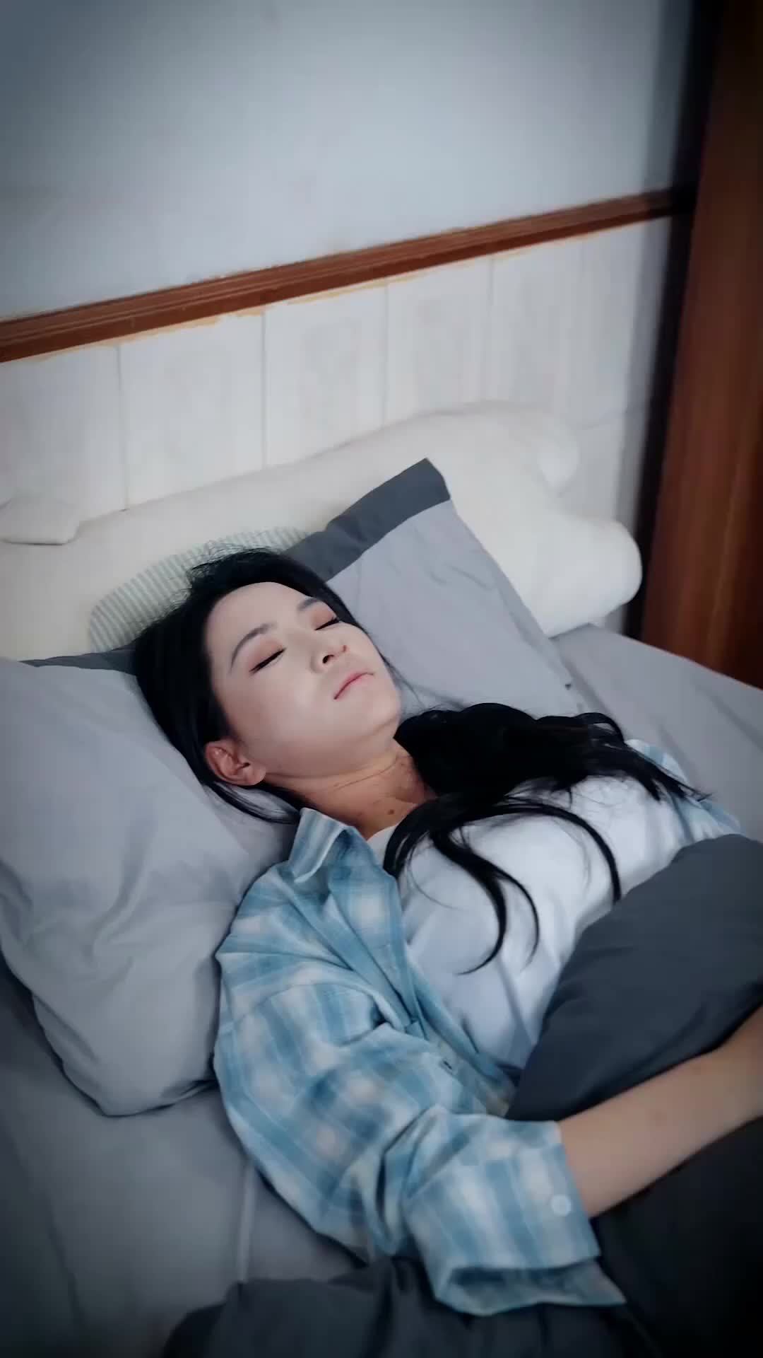 Bukan Lagi Milikmu - Episode 1 - Episode 1