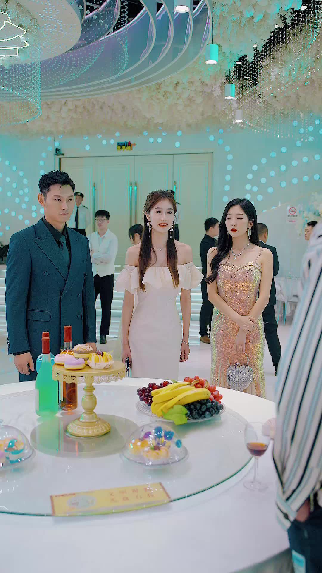 Divorced by My Wife, Revealed as a Legend Episode 10