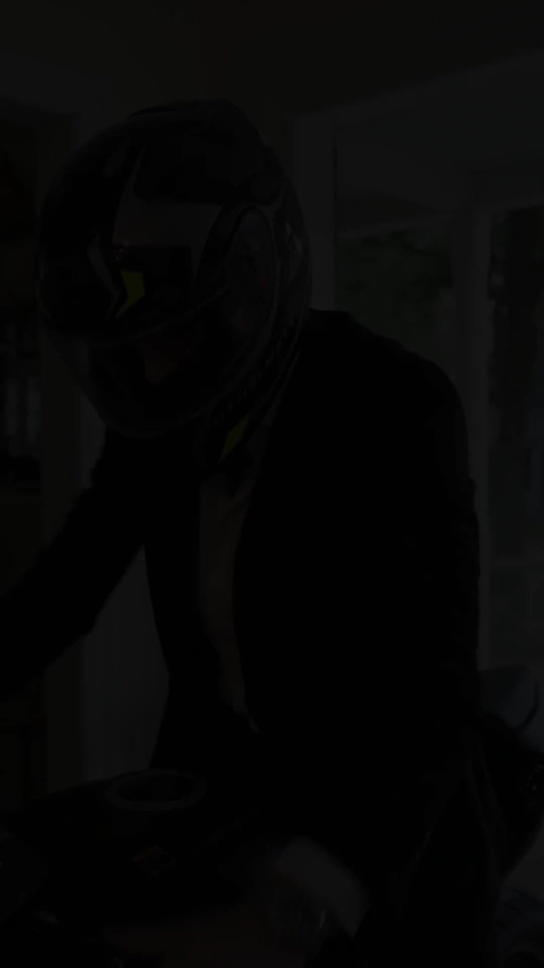 Verborgen in seinen Armen (Deutsch Synchronisiert) 7Folgen