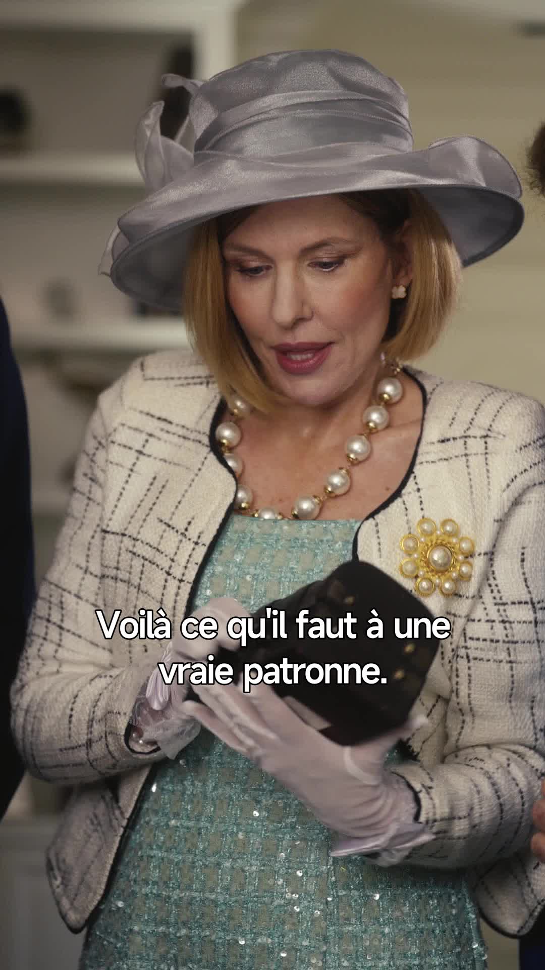 De l'Héritière Perdue à la Reine de la Mafia Épisode10