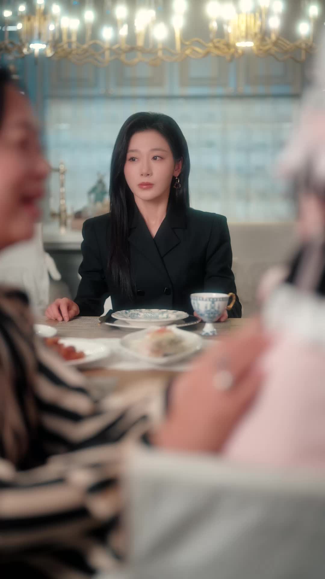 觉醒后,律政千金她不装了 第2集