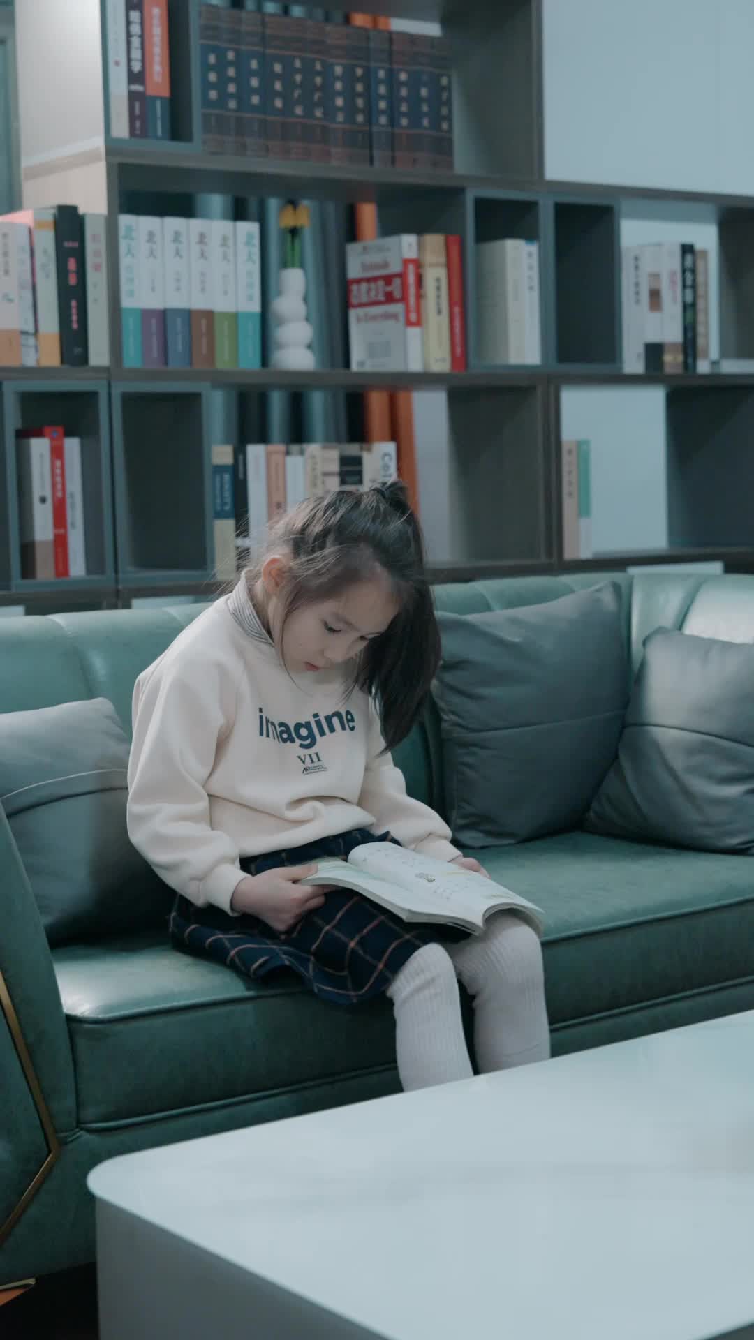 帶娃離婚，總裁排隊寵 第9集