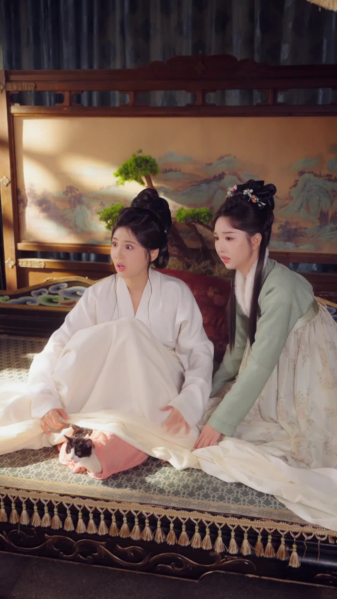 The Empress Who Bore Kittens Episode 2
