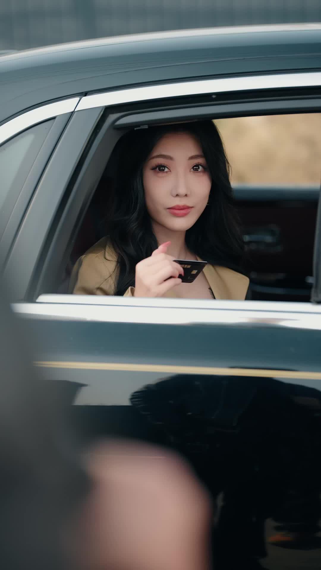 Framed for Love, Crowned in Secret Episode 2