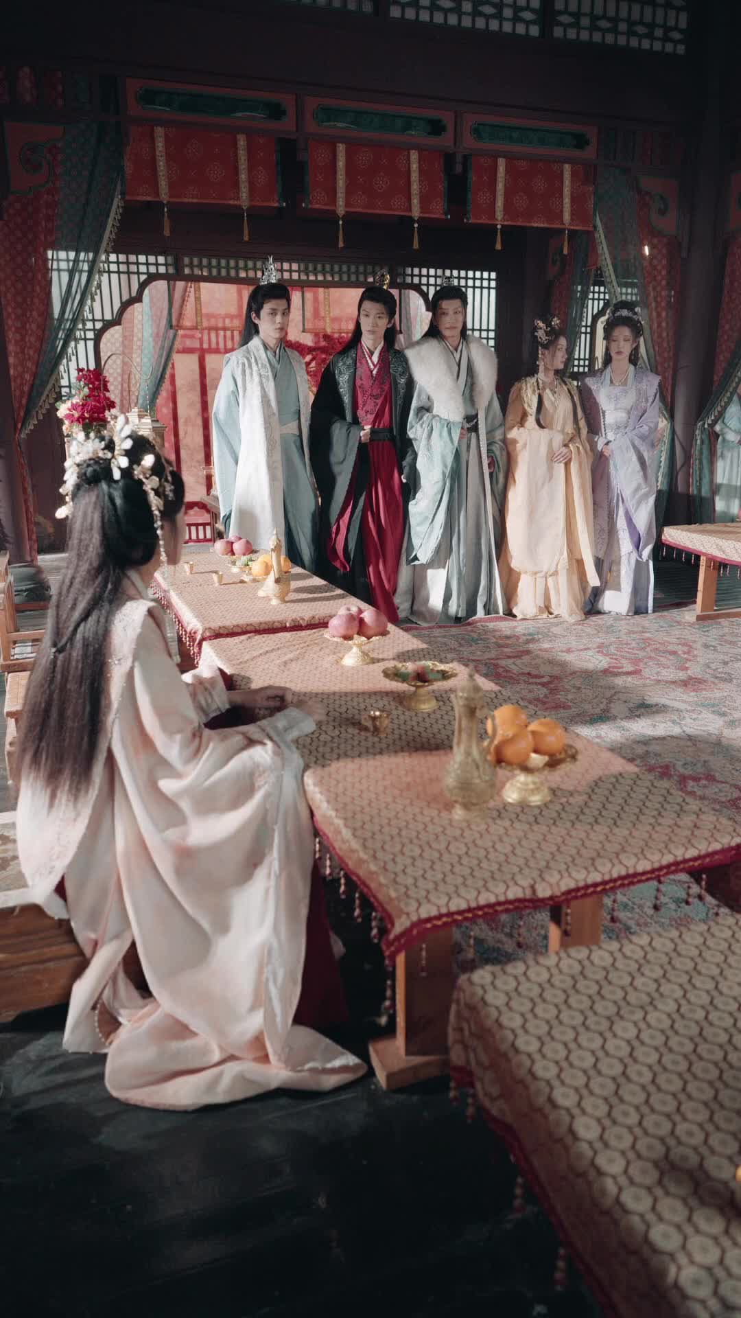侯府藏了個女帝 第11集