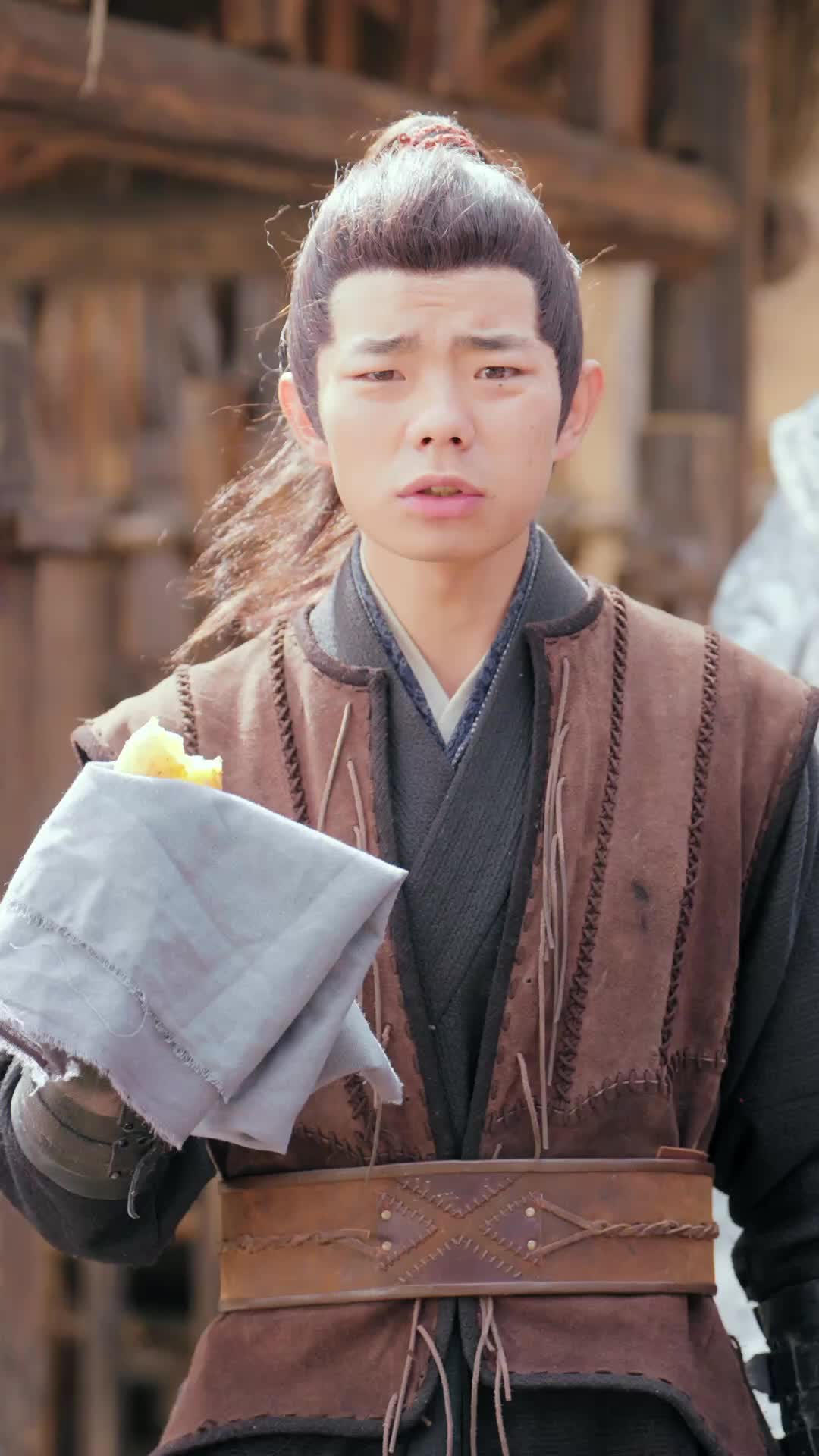 Istriku Tiga, Takdirku Gila (Sulih Suara)  - Episode 66 - Episode 66