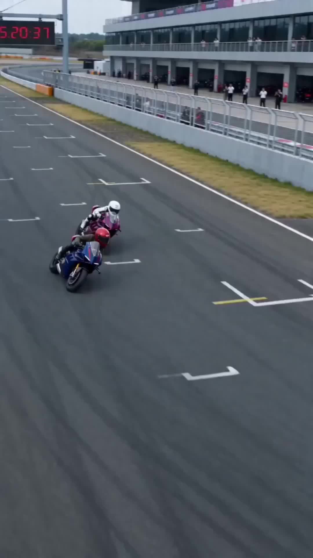 Queen of Speed: Racing to Glory Episode 6