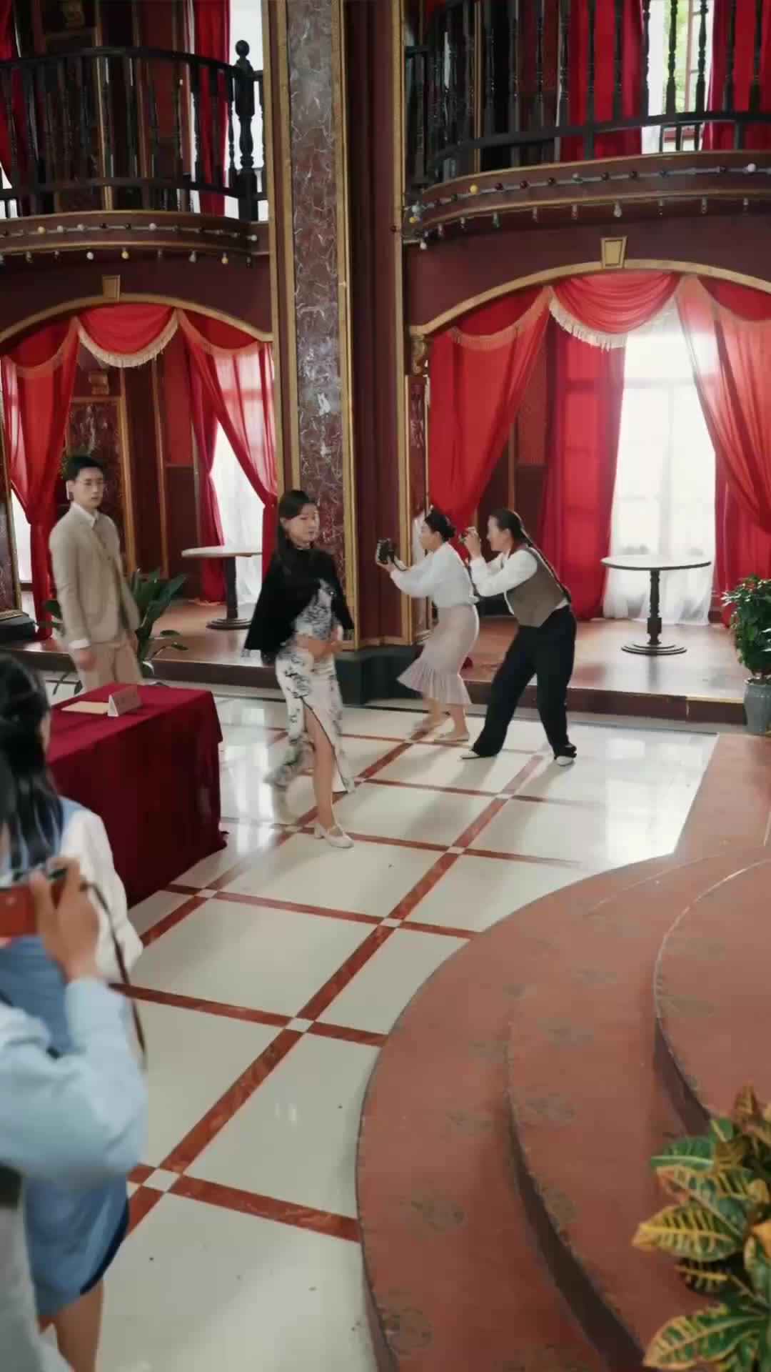 Dia Kembali Bersinar - Episode 13 - Episode 13