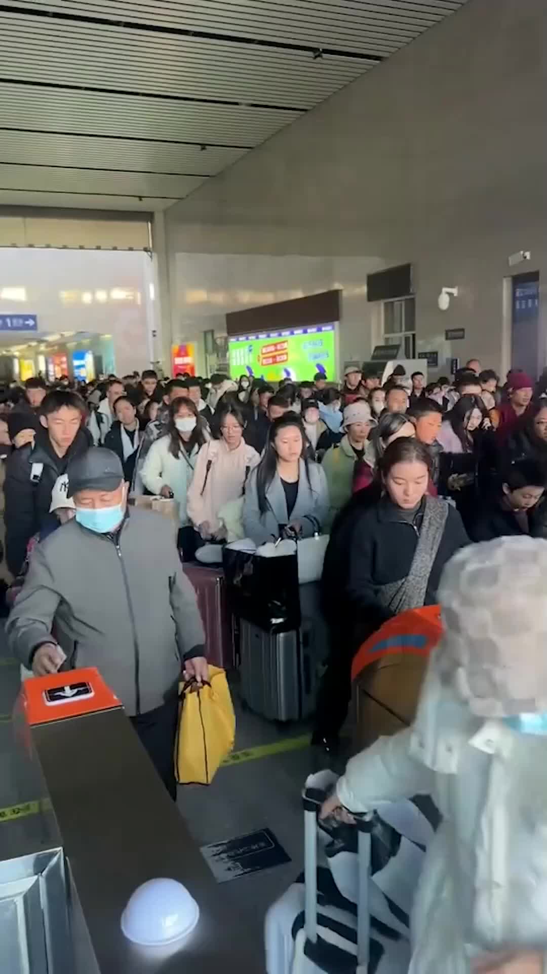 Kejutan di Tahun Baru - Episode 1 - Episode 1