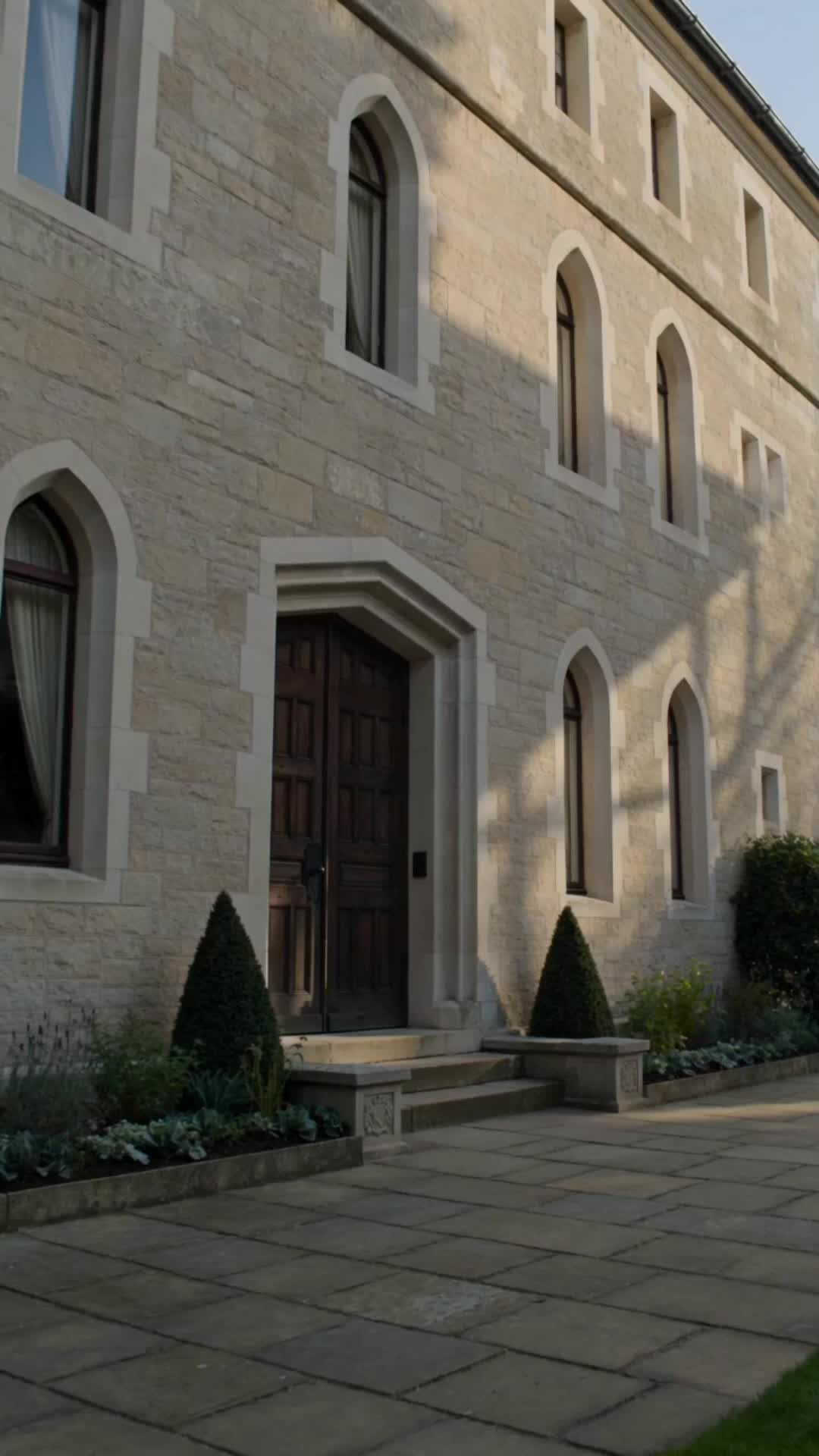Bow to Your Queen, My Lord Duke Episode 10