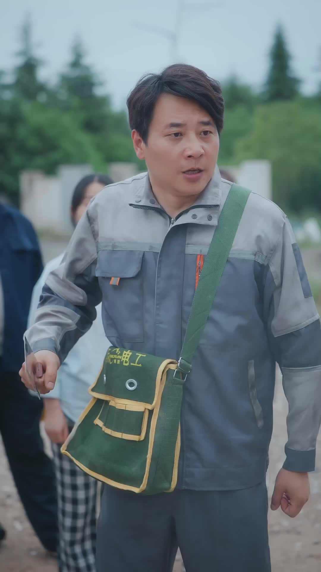 重生1995：系統逼我給員工加薪 第6集