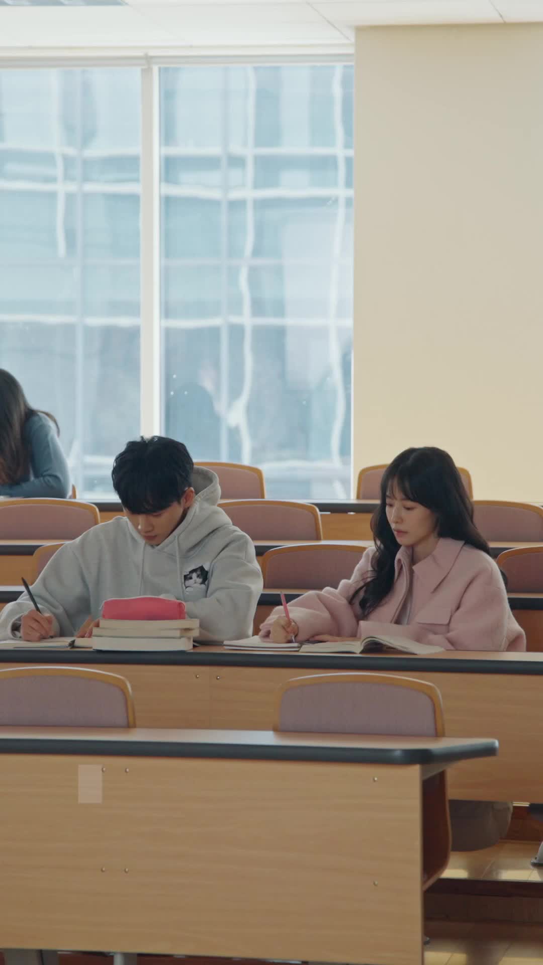 Here Comes Mr. Trouble Episode 10