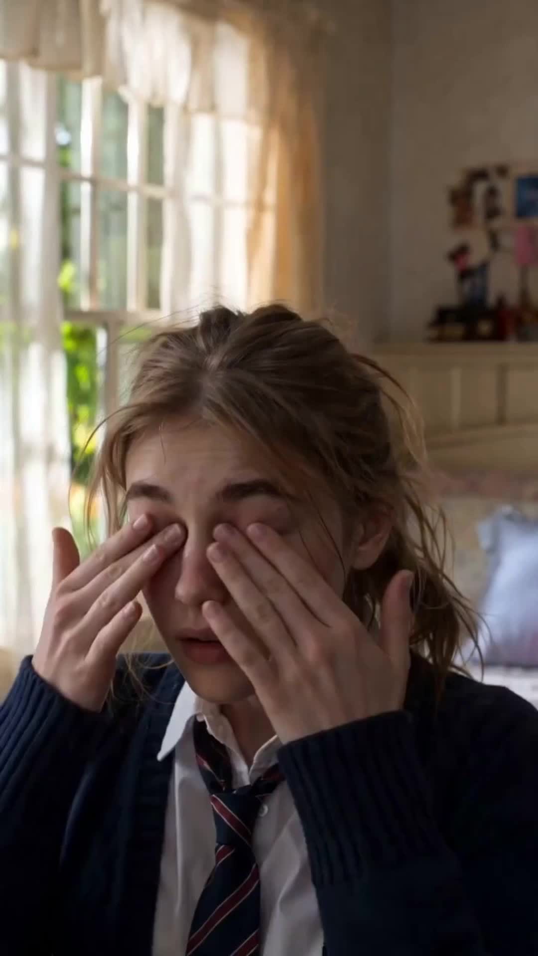 Cutting the Cord: Reborn as My Mom's High School Frenemy Episode 5