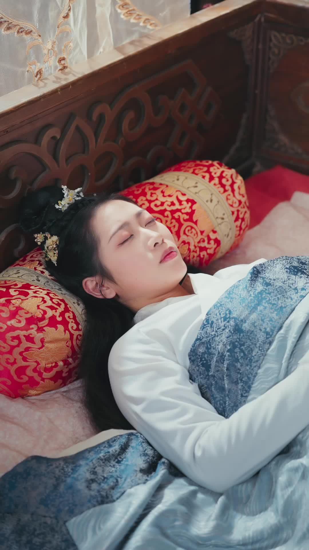 Wajah Cantik di Balik Cadar Episode 4