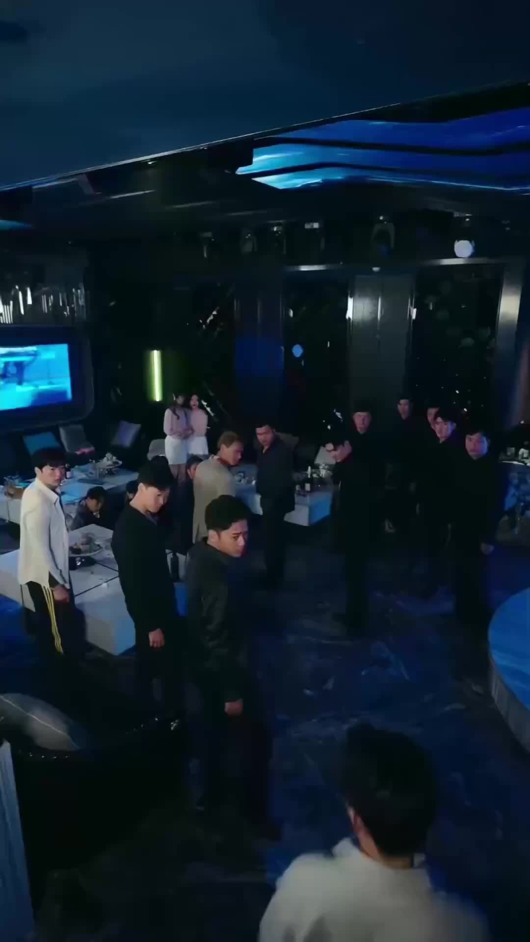 출소 후, 모두가 무릎 꿇었다 제10회