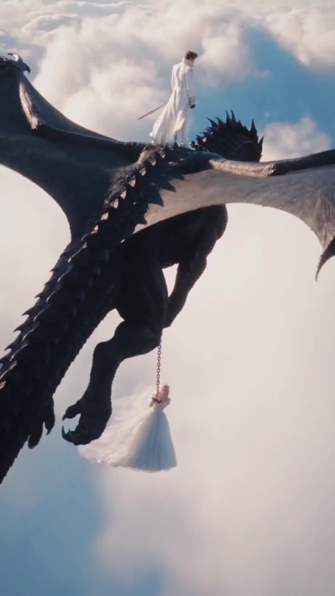 Mi ex se volvió un monstruo y yo, Reina Dragón Episodio 1