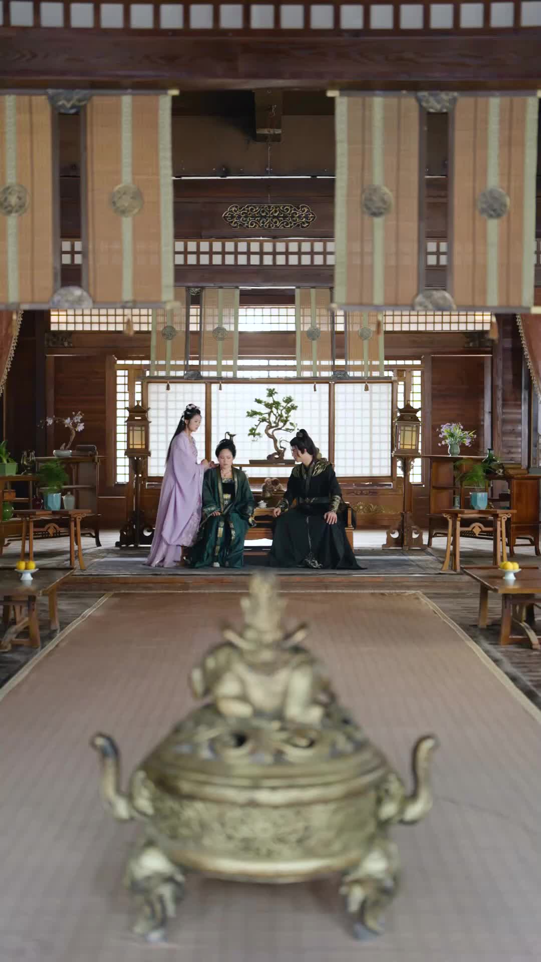 เปลวเทียนสาดส่องอาภรณ์แดง ที่4ตอน