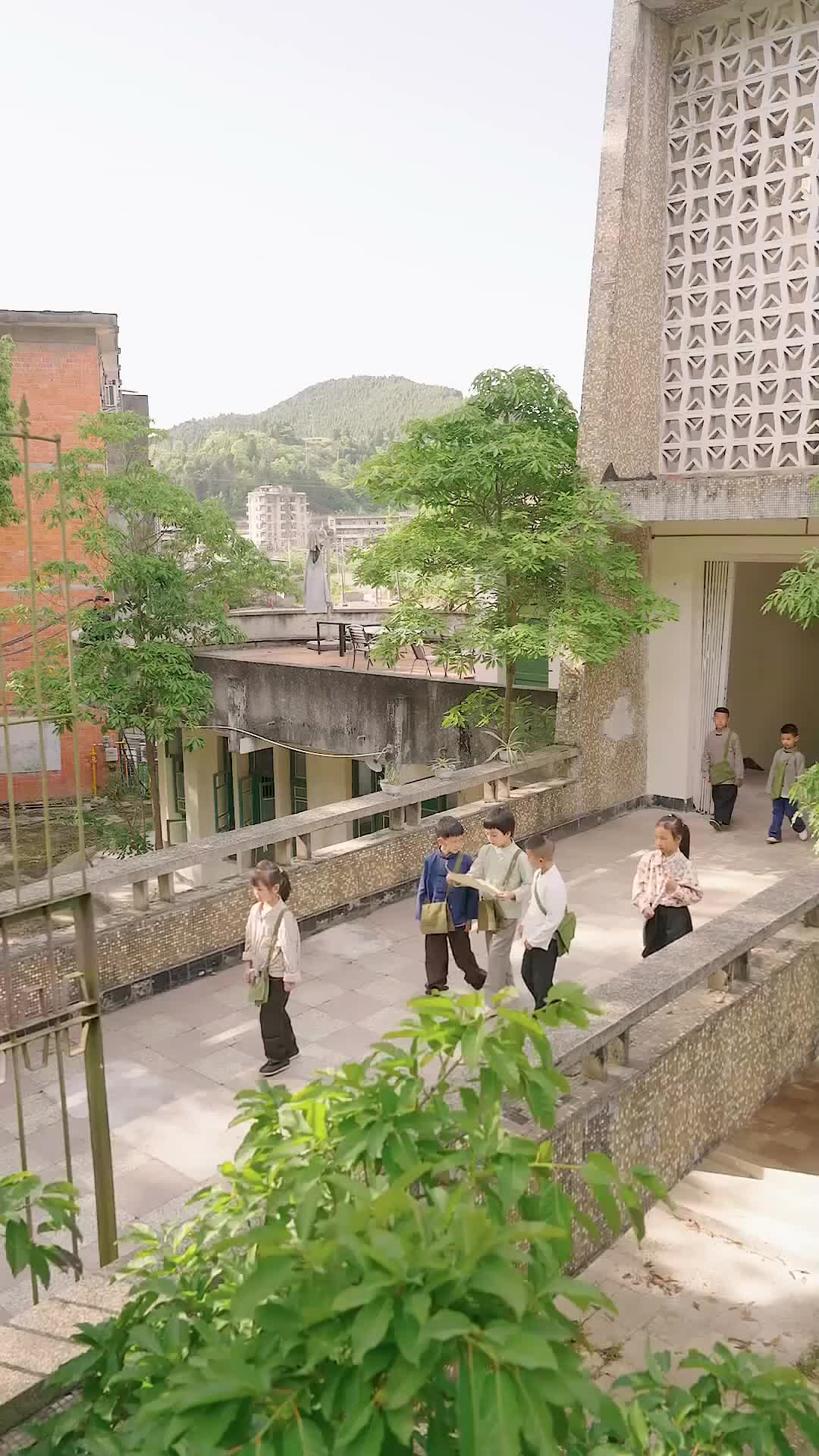 Patuhlah, Para Cucu dan Cicitku - Episode 1 - Episode 1