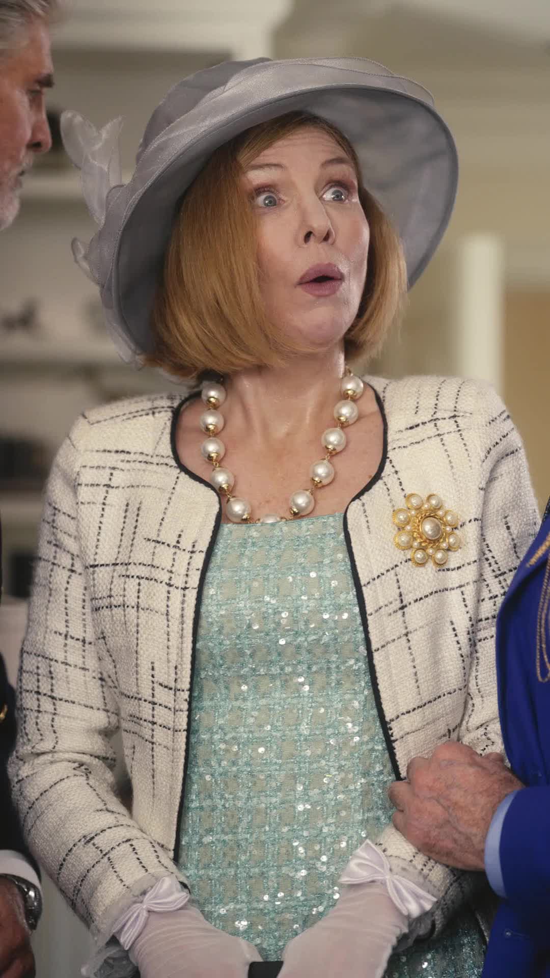 De l'Héritière Perdue à la Reine de la Mafia Épisode11