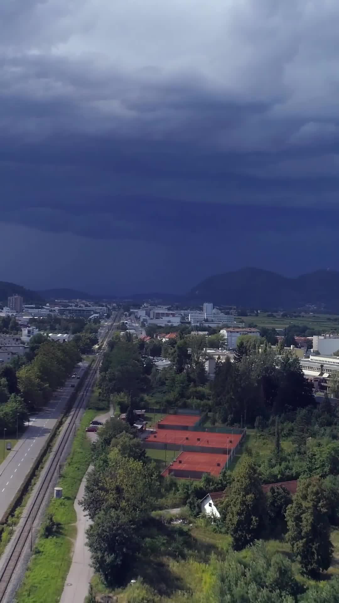 Powrót Zaginionej Dziedziczki (Dubbing)  Odcinek 1