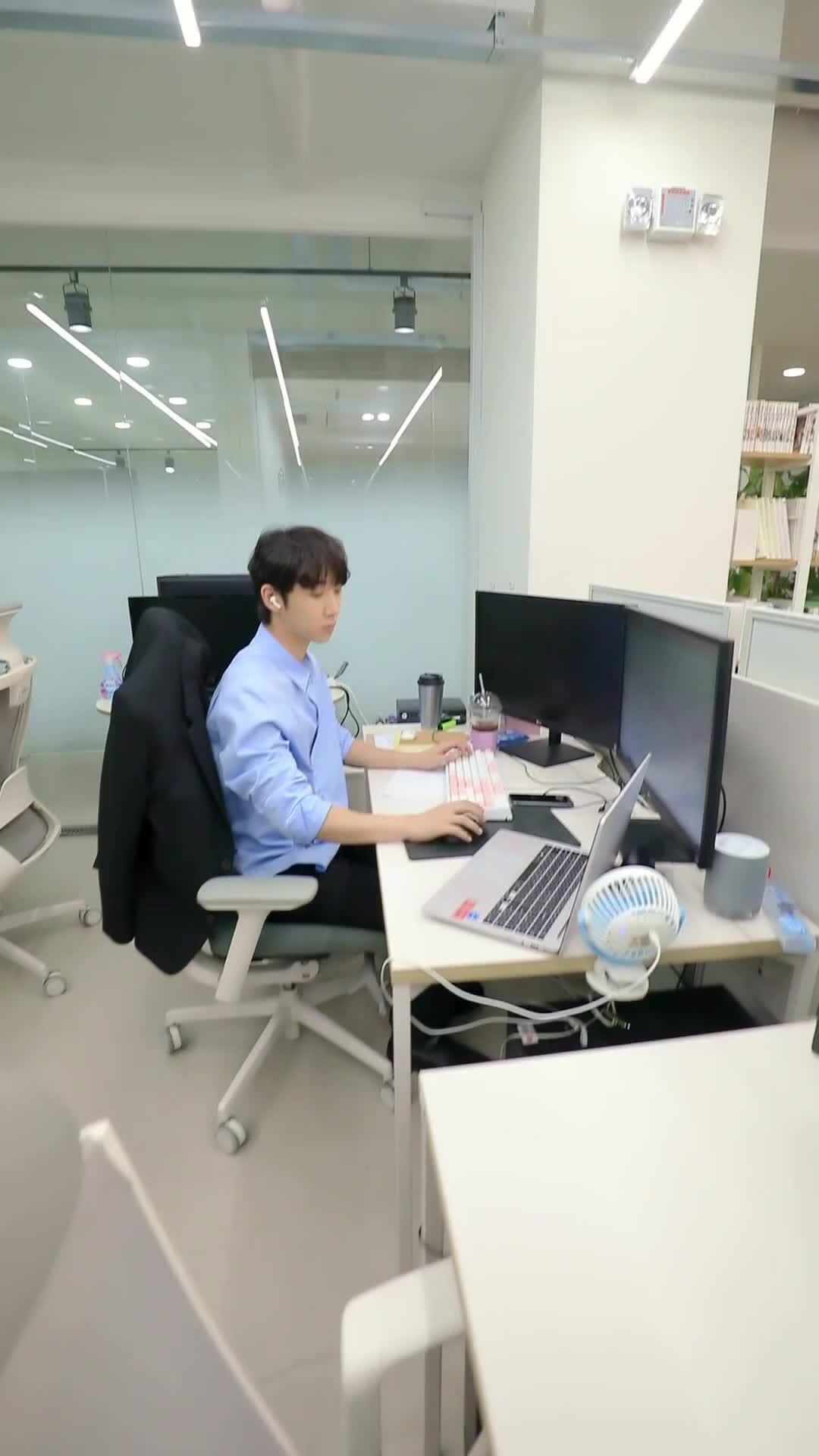 The Girl in a Man’s Office Episode 5