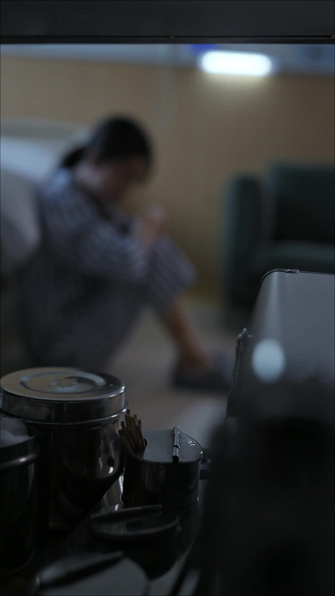 终有人赠我以光 第1集