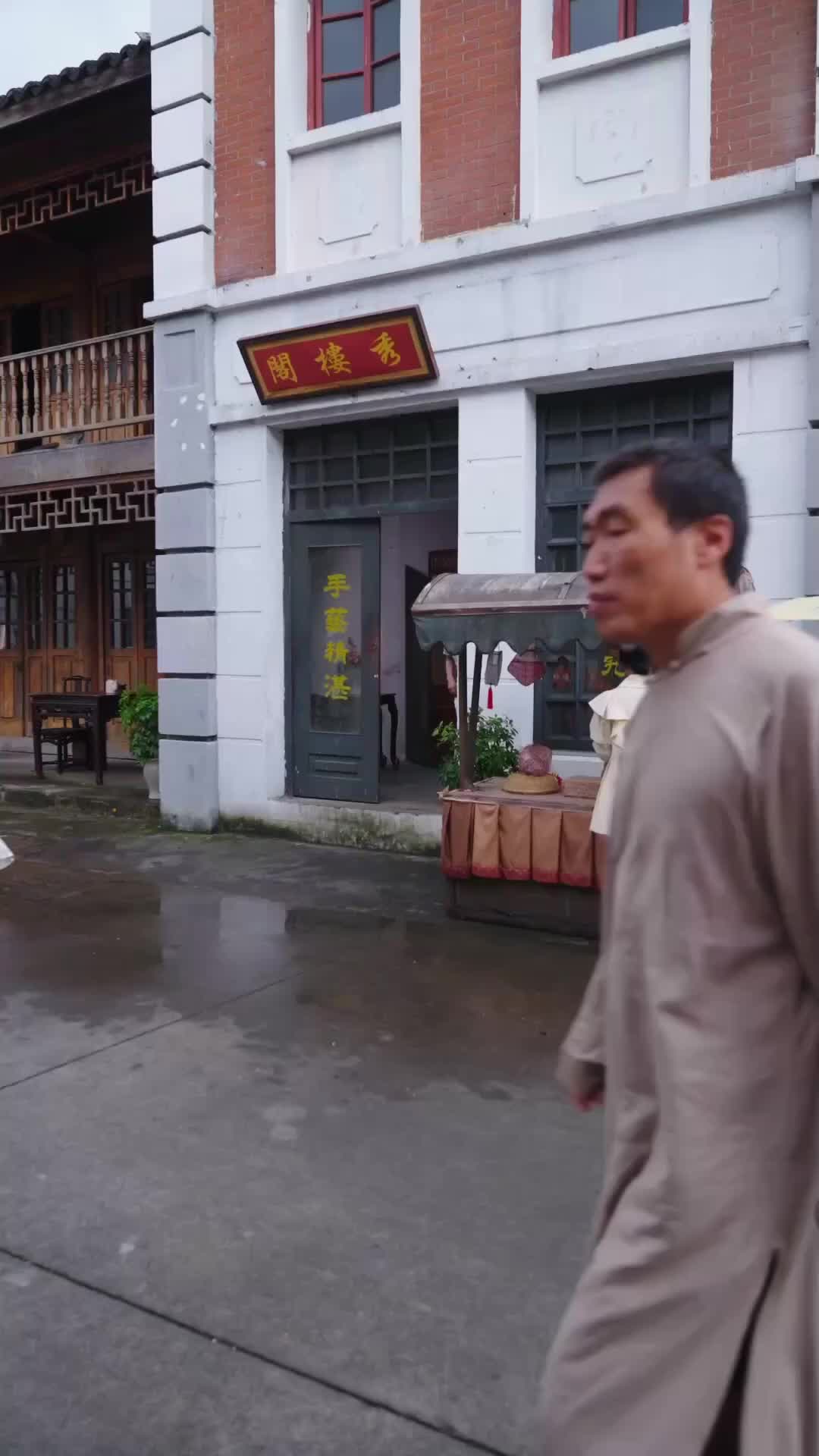 Dari Peluru Menjadi Cinta - Episode 10 - Episode 10