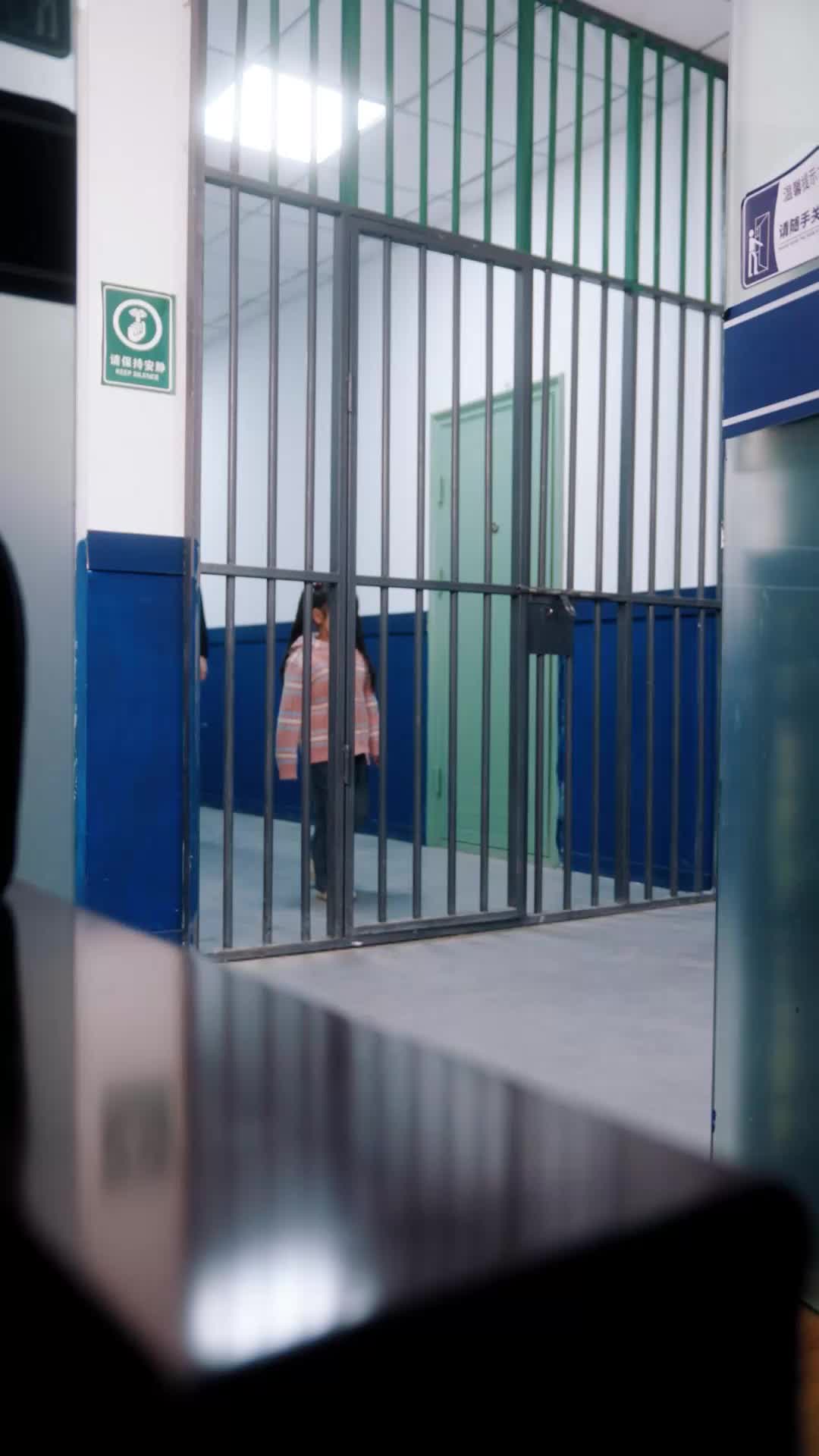 Meu Pai Bilionário, Minha Mãe Presidiária(Dublado) 5Episódio